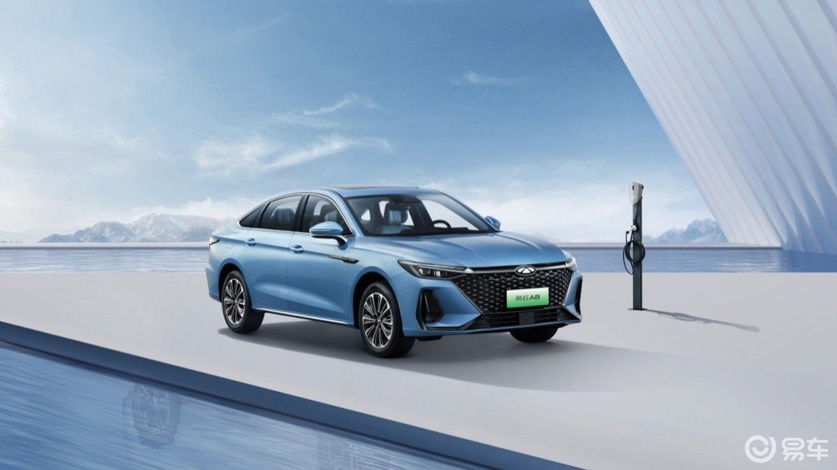 售价11.99万~14.99万元，奇瑞风云A8要不客气了