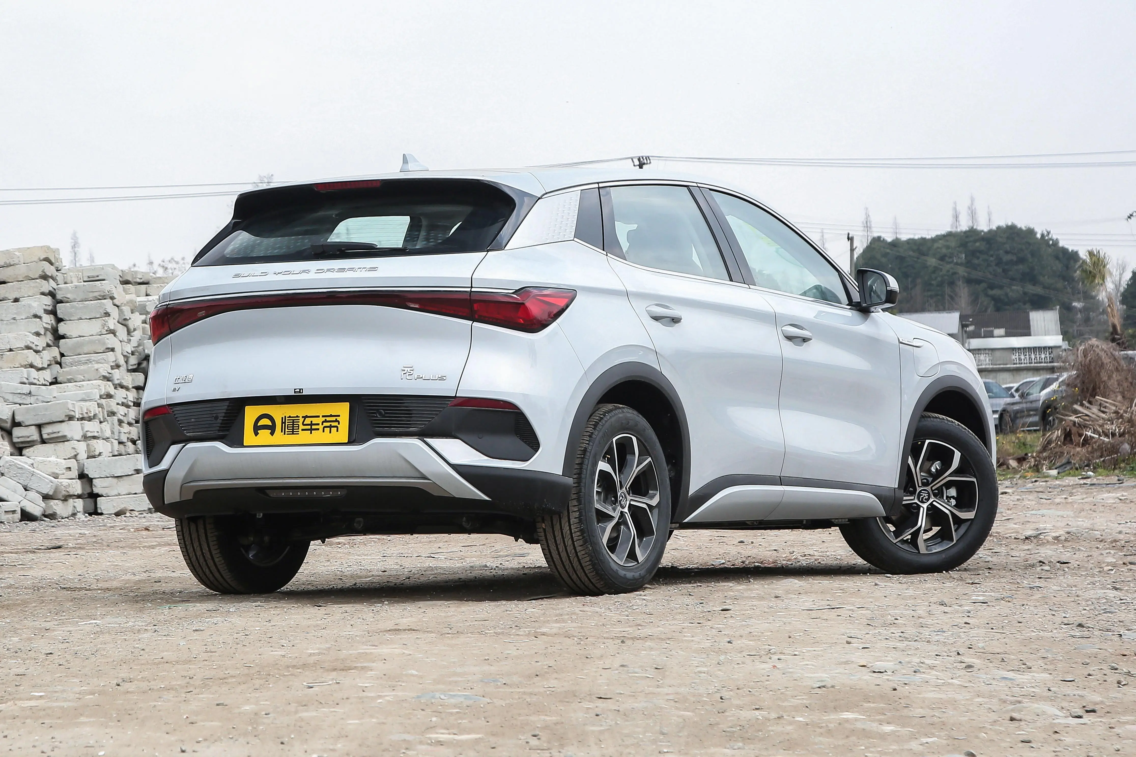 解读比亚迪元PLUS荣耀版，售价11.98万起，定位紧凑型SUV