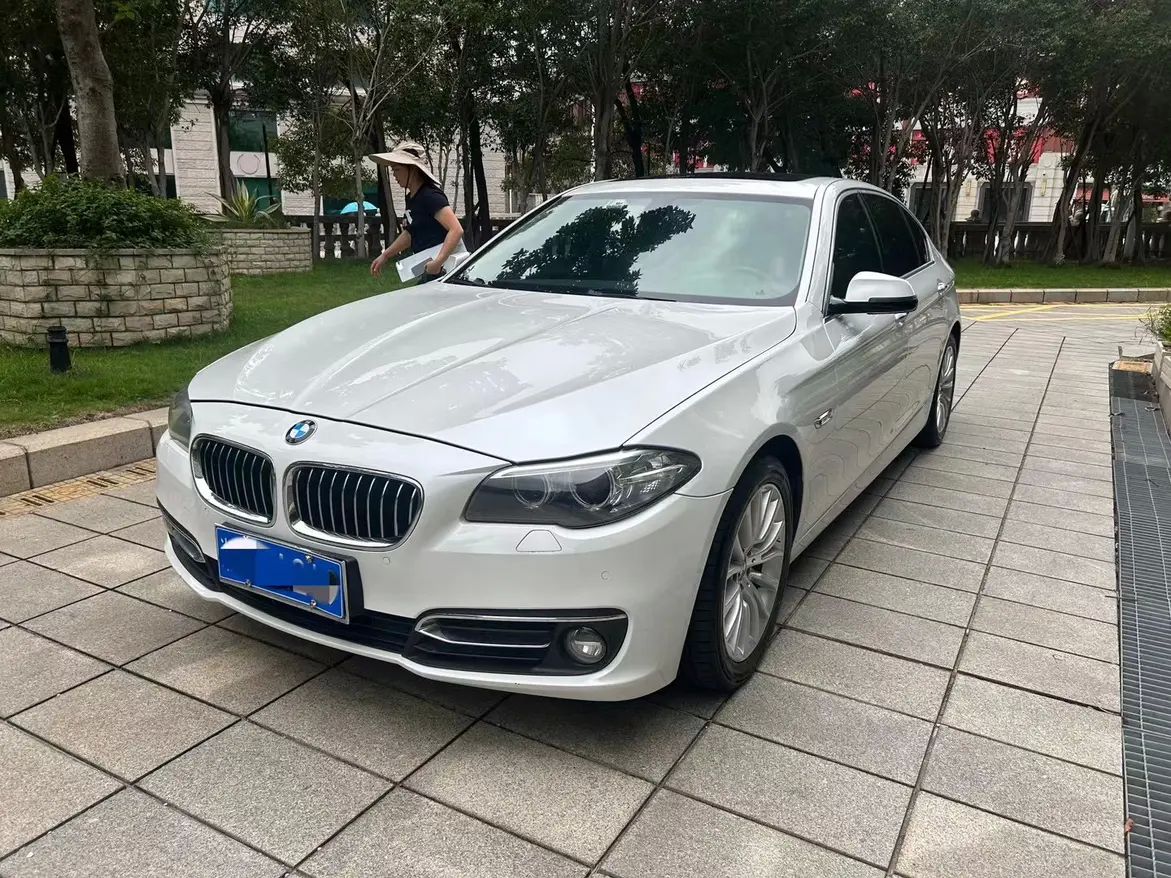 2014 款宝马 525Li 豪华设计套装版，厦门二手，10 万公里